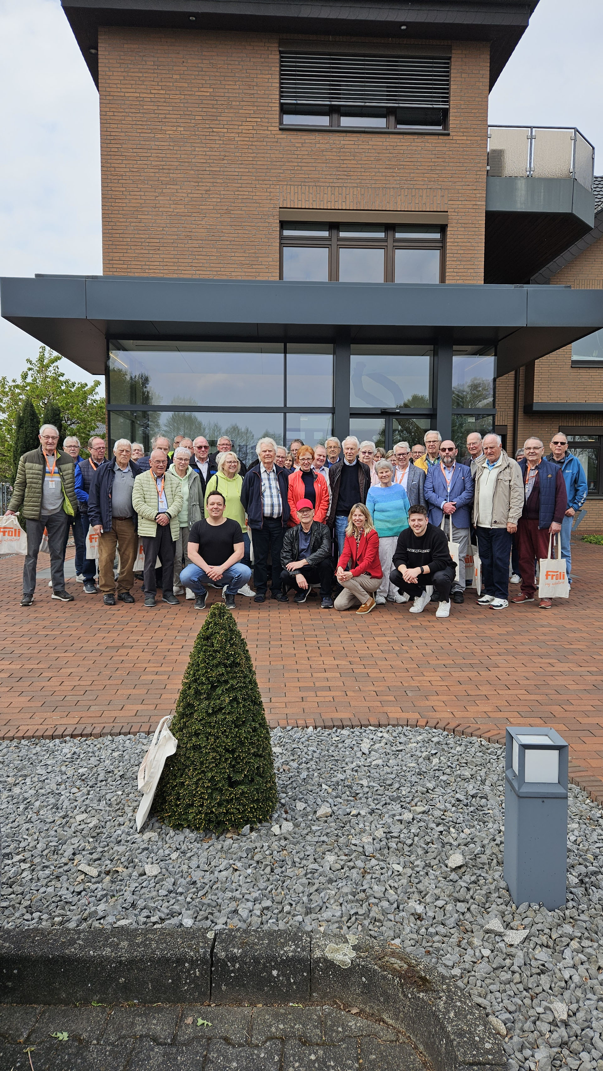 Josef Ewers Beisitzer

Wolfgang Gerbig 1. Vorsitzender

Josef Aschof Beisitzer

Peter Stender Beisitzer

Klaus Streck Beisitzer und Ehrenvorsitzender

Johannes Schroeder 2. Vorsitzender und Schroftfhrer

Brigitte Vo Beisitzende

Rolf Oeste